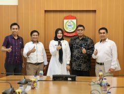 Fatmawati Rusdi Bersama Rektor UKI Paulus Makassar Perjuangkan Bantuan Rusun PUPR