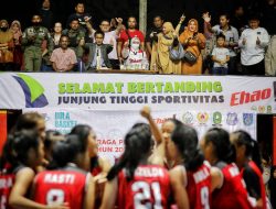 Indira Yusuf Ismail Saksikan Laga Final Basket Porprov XVII, Makassar Sapu Bersih Medali Emas