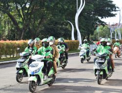 Gunakan Ojol, Fatmawati Rusdi Kunjungi Tiga Lorong Wisata