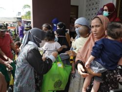 Ketua TP PKK, Wawali, dan Sekda Kota Makassar Kompak Kunjungi Korban Banjir Biringkanaya