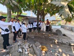 Upaya Pelestariaan Dan Perlindungan Objek Cagar Budaya, Disbud Kota Makassar Kunjungi Makam Kuno Di Pulau Barrang Lompo