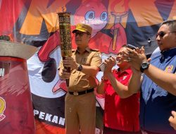 Aswin Kartapati Harun Terima Dan Nyalakan Obor PORKOT Makassar 2023 Sebagai Simbol Semangat Dan Sportifitas