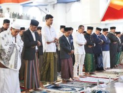 Moment Shalat Ied Adha, Pj Sekda Makassar Ajak Masyarakat Tumbuhkan Sikap Rela Berkorban