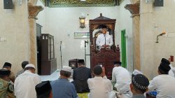 Laksanakan Salat Jumat, Pjs Wali Kota Makassar Ingatkan Netralitas ASN