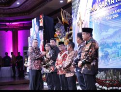 Apresiasi Kontribusi Kepala Daerah dalam Ajang Lomba Kelurahan, Kemendagri Beri Penghargaan Pjs Wali Kota Makassar